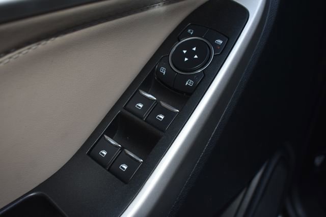 Used 2022 Ford Explorer Limited image 15