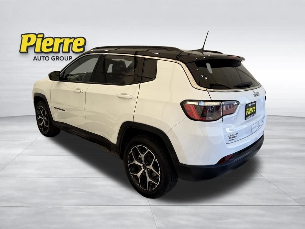 Used 2025 Jeep Compass Limited AWD/4WD image 2