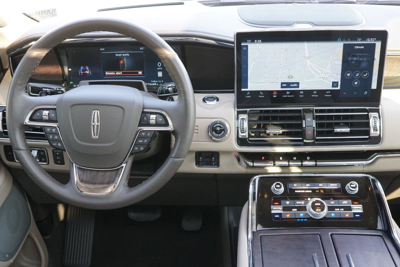 Used 2024 Lincoln Navigator Reserve AWD/4WD image 25