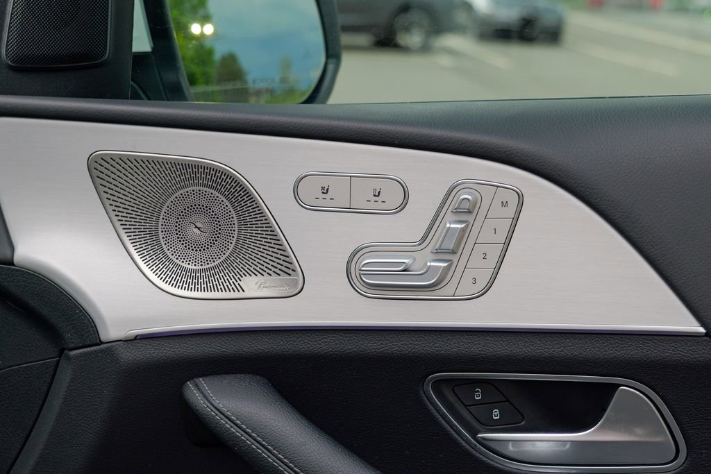 Used 2024 Mercedes-Benz GLS 450 4MATIC image 26
