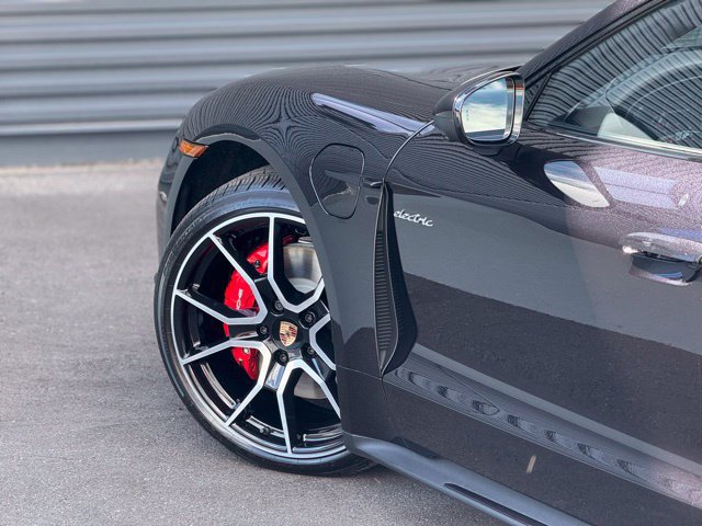 New 2026 Porsche Taycan 4S AWD/4WD image 12