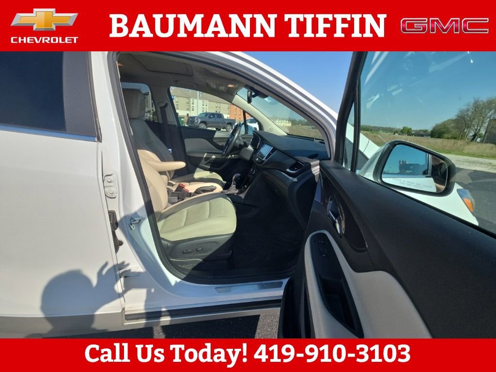Used 2018 Buick Encore Essence FWD image 6