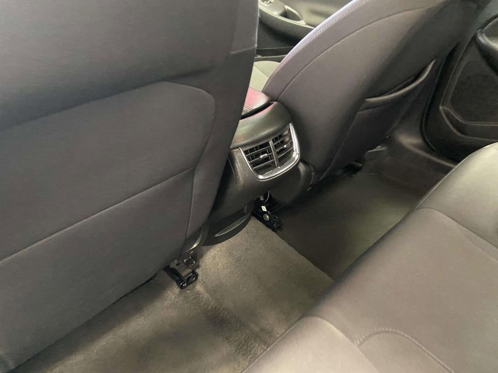 Used 2024 Chevrolet Malibu LT image 13