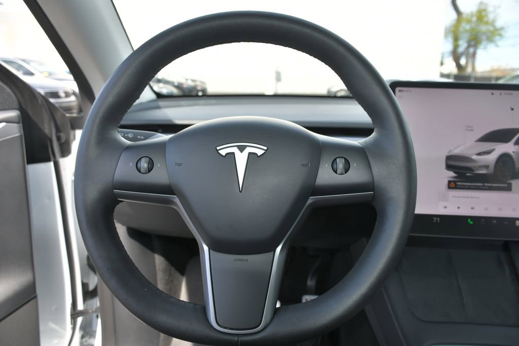 Used 2023 Tesla Model Y Performance AWD/4WD image 31