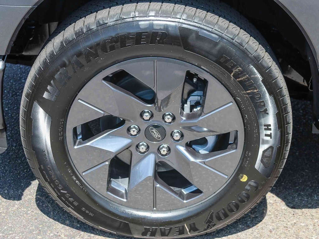 New 2025 Ford F150 Lightning Lariat image 6