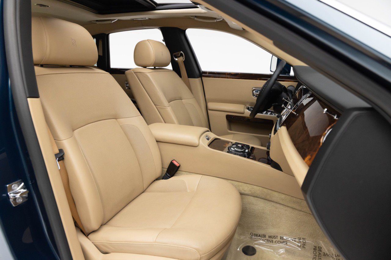 Used 2010 Rolls-Royce Ghost RWD image 4