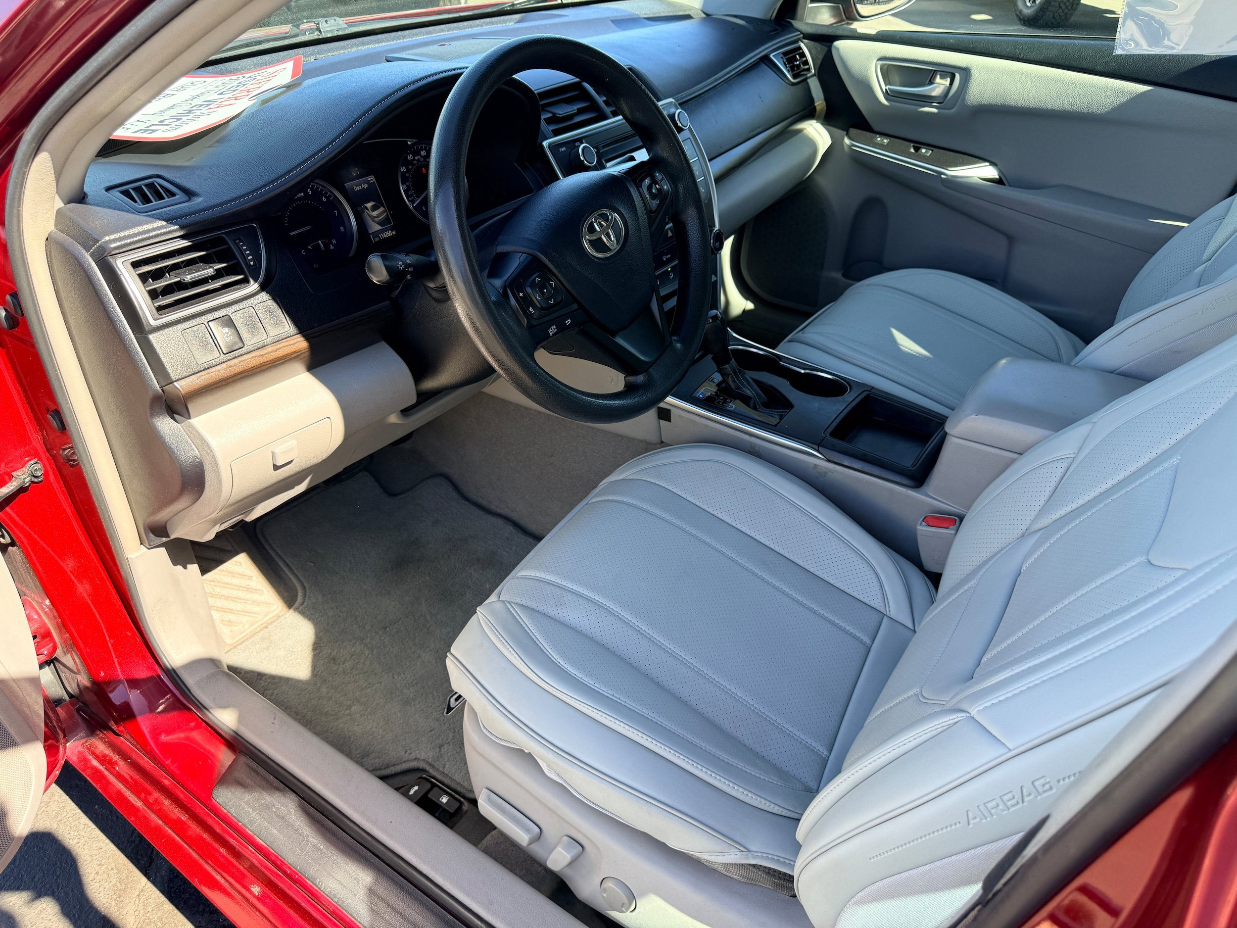 Used 2016 Toyota Camry LE FWD image 13