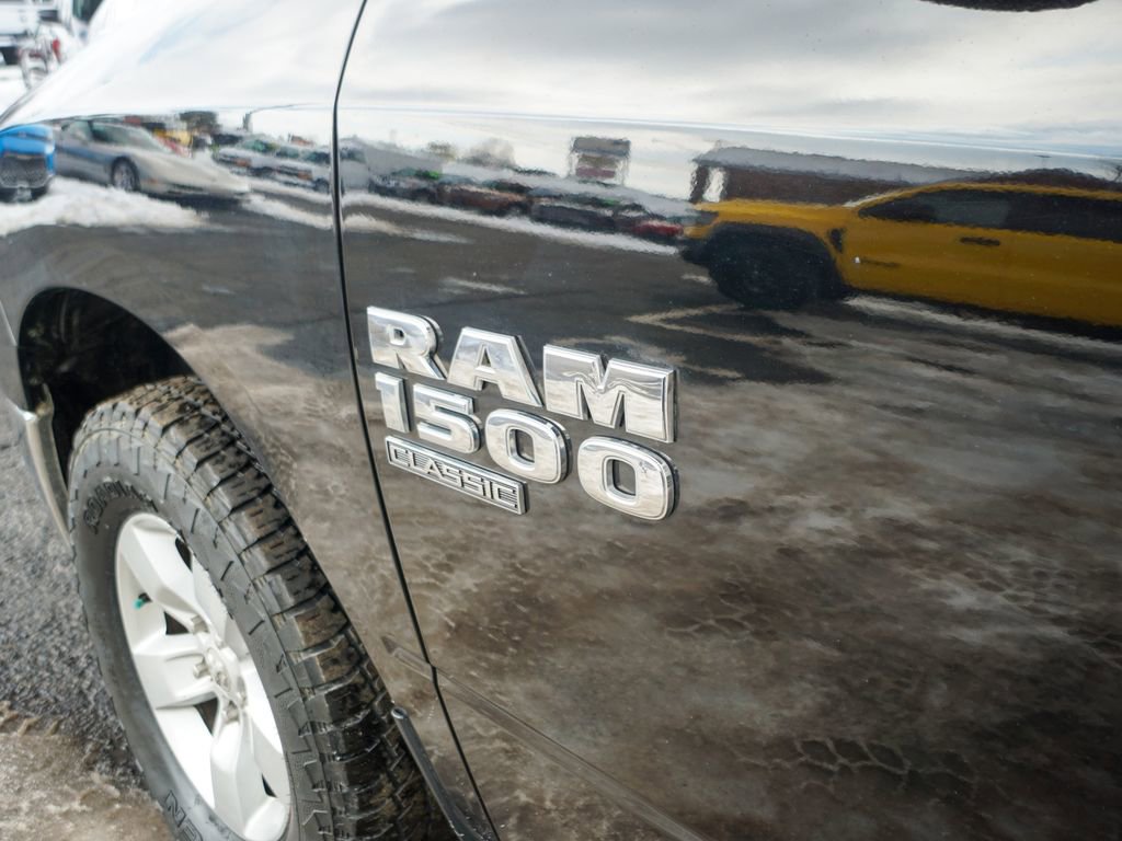 Used 2021 RAM 1500 Classic SLT image 8