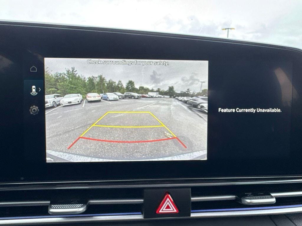 New 2026 Hyundai Elantra Limited FWD image 15