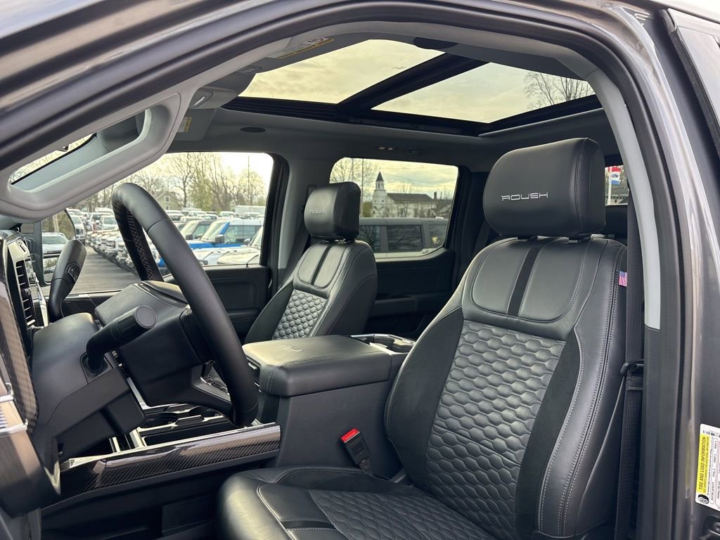 Used 2025 Ford F250 Lariat w/ Lariat Ultimate Package image 4