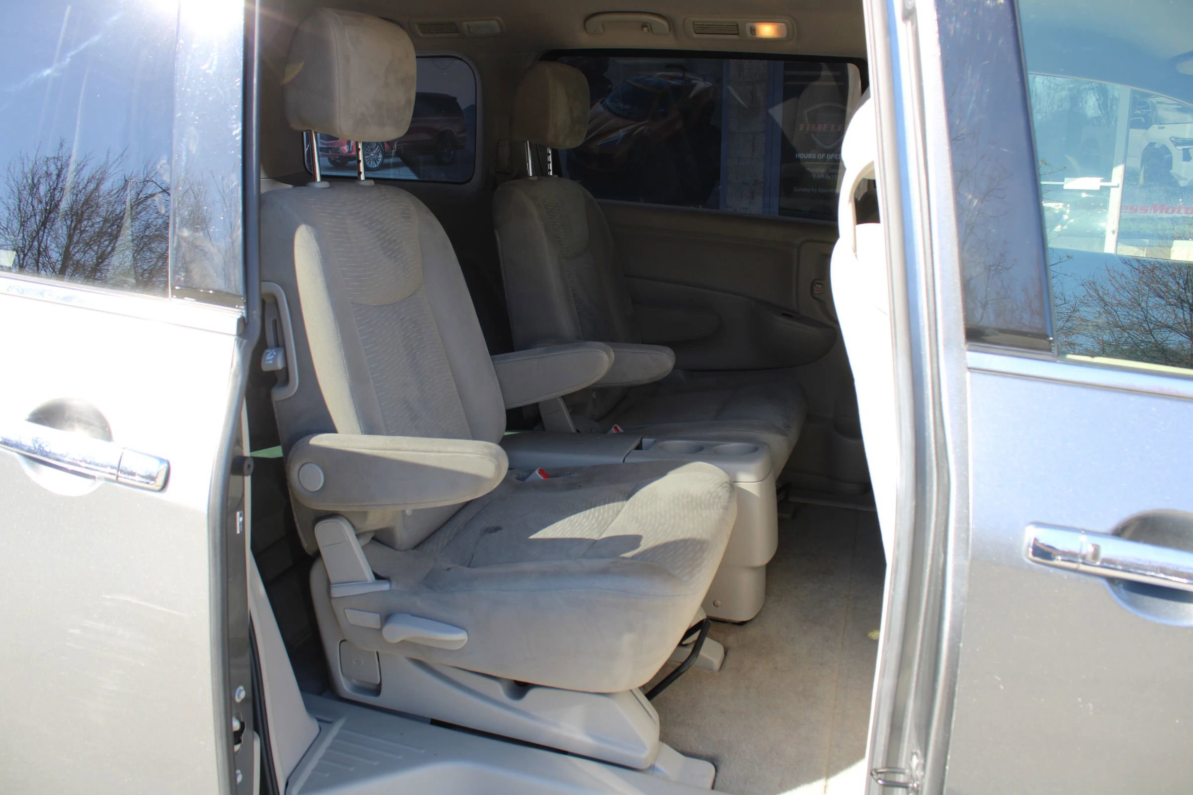 Used 2015 Nissan Quest S image 17