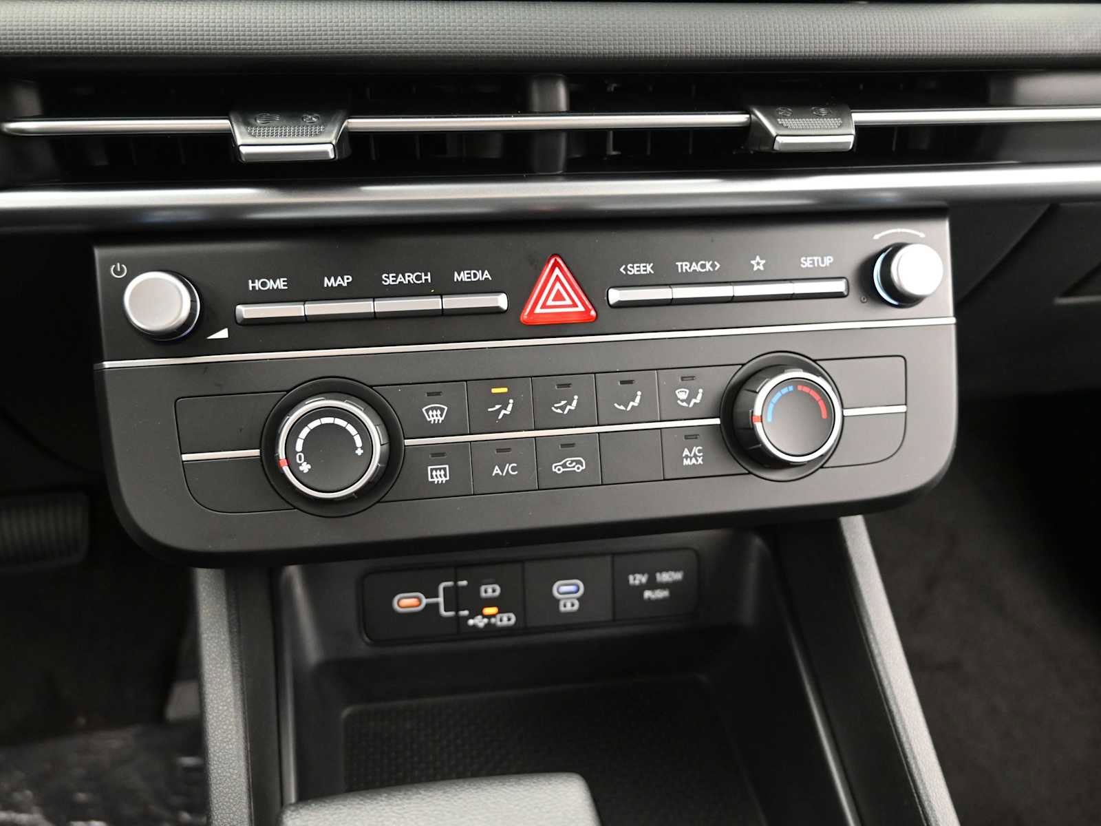 New 2026 Hyundai Tucson SE image 19