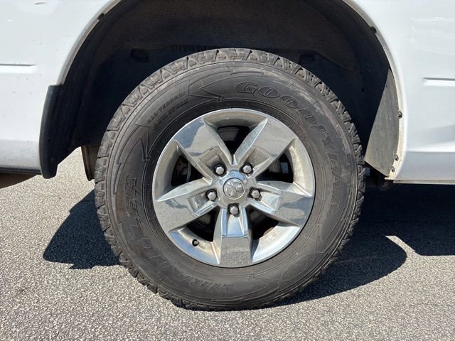 Used 2017 RAM 1500 Classic SLT RWD image 6