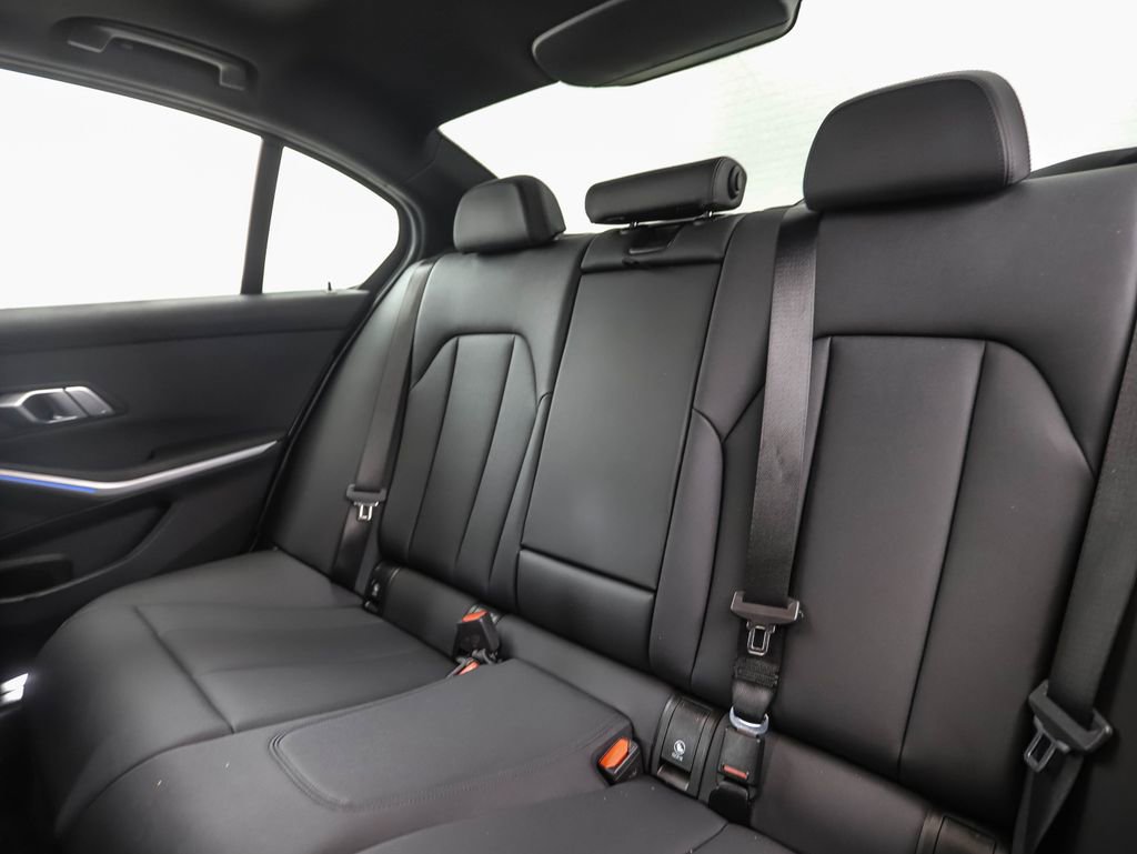 Used 2021 BMW 330e xDrive w/ Convenience Package image 23