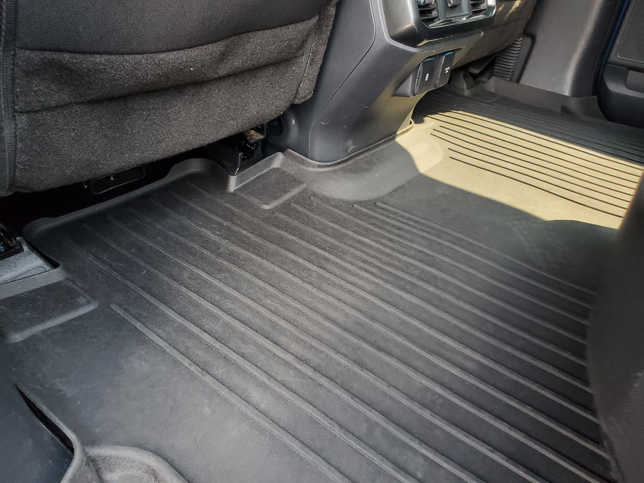 Used 2022 Ford F150 XLT w/ Equipment Group 301A Mid AWD/4WD image 47