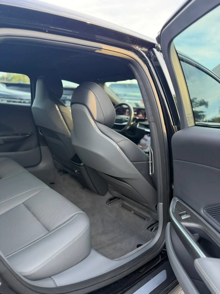 Used 2024 Lucid Air Pure RWD image 15