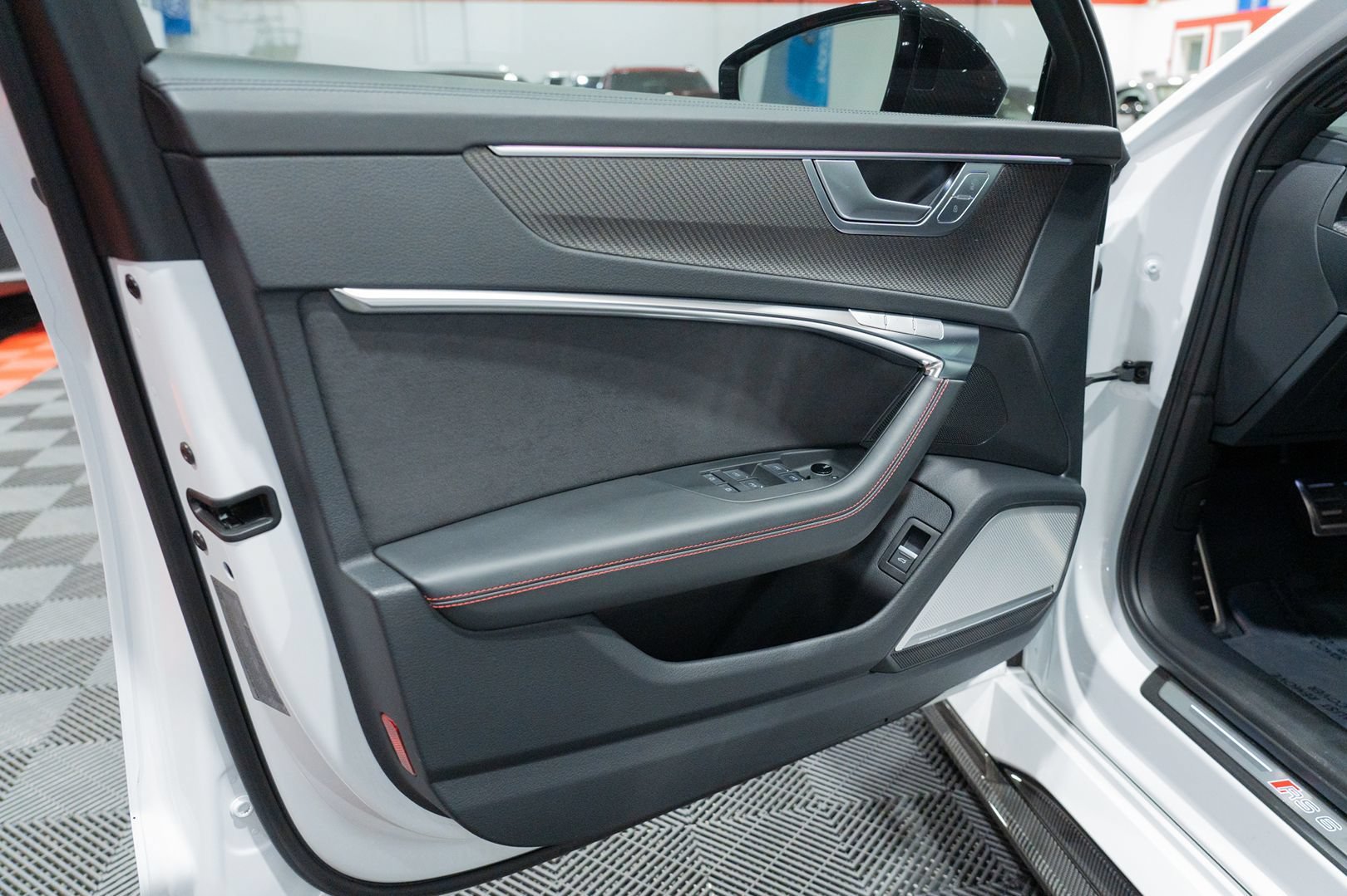 Used 2023 Audi RS 6 AWD/4WD image 21