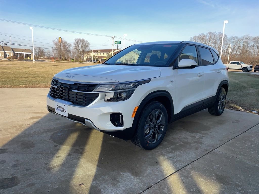 New 2026 Kia Seltos LX image 2
