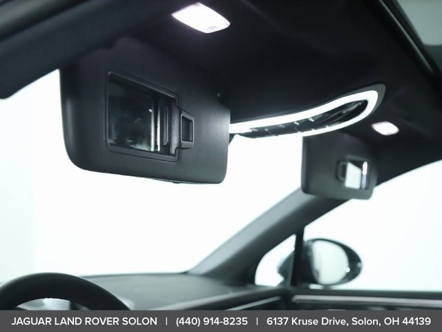 Used 2023 Porsche Macan AWD/4WD image 20