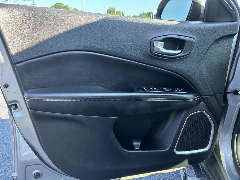 Used 2021 Jeep Compass Latitude FWD image 22