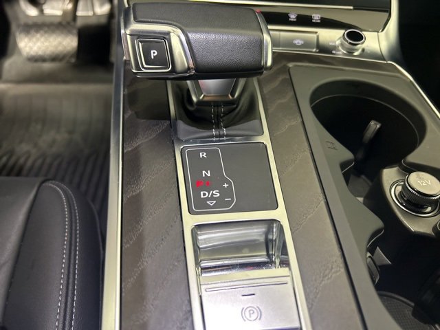 Used 2023 Audi A6 Premium Plus w/ Premium Plus Package image 18