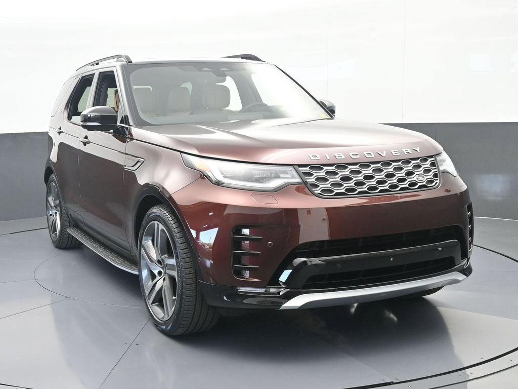Used 2026 Land Rover Discovery Limited Edition image 9