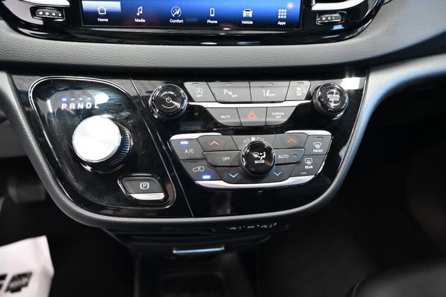 Used 2025 Chrysler Pacifica Select FWD image 18