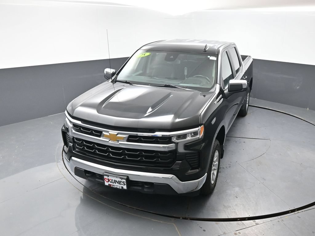 Used 2025 Chevrolet Silverado 1500 LT AWD/4WD image 43