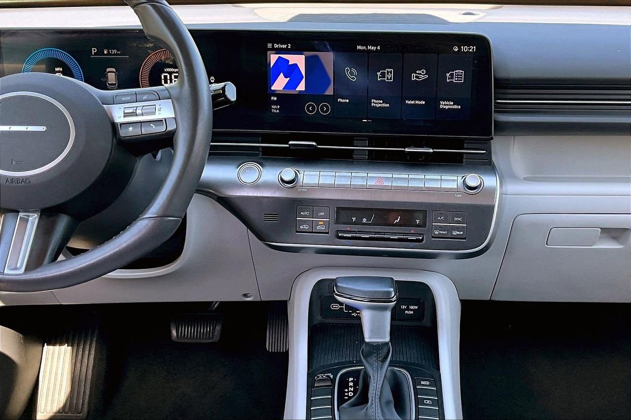 Used 2024 Hyundai Kona SEL FWD image 12