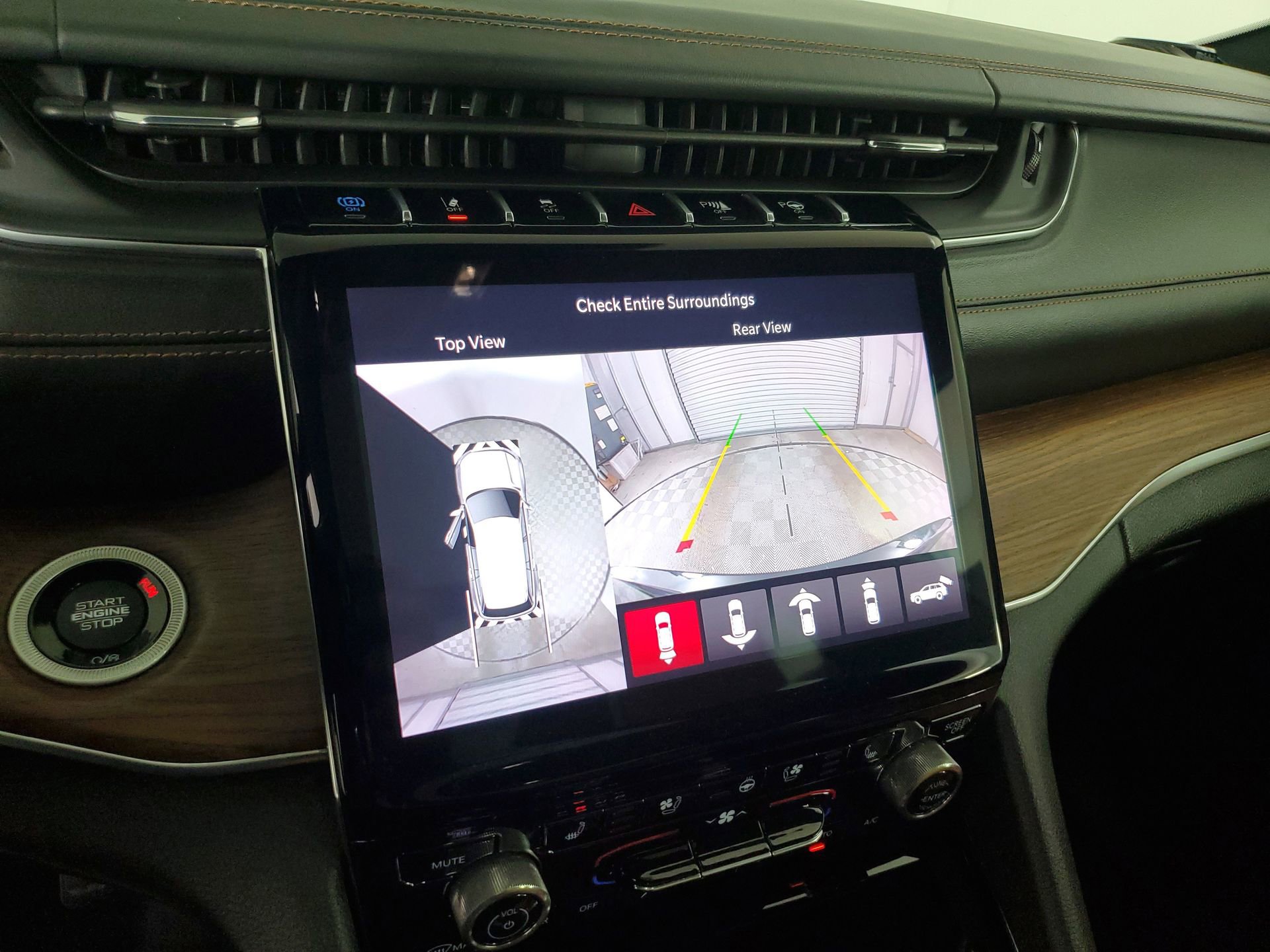 Used 2022 Jeep Grand Cherokee Summit w/ Advanced Protech Group IV image 37