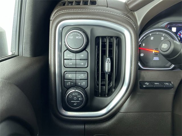 Certified 2021 Chevrolet Silverado 3500 LTZ w/ LTZ Premium Package image 18