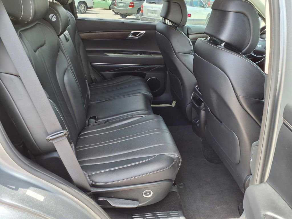 Used 2024 Genesis GV80 2.5T AWD/4WD image 16