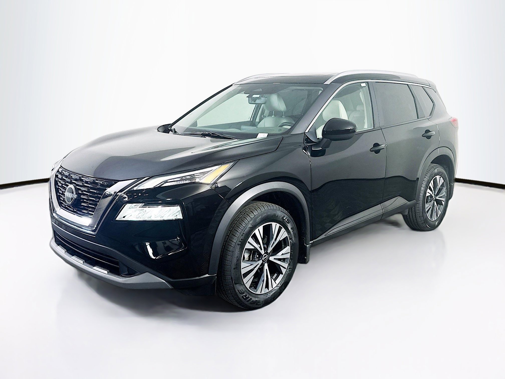 Used 2023 Nissan Rogue SV w/ SV Premium B Package image 3