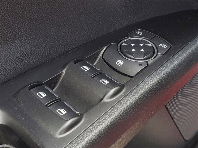 Used 2017 Ford Fusion SE w/ Fusion SE Technology Package image 15