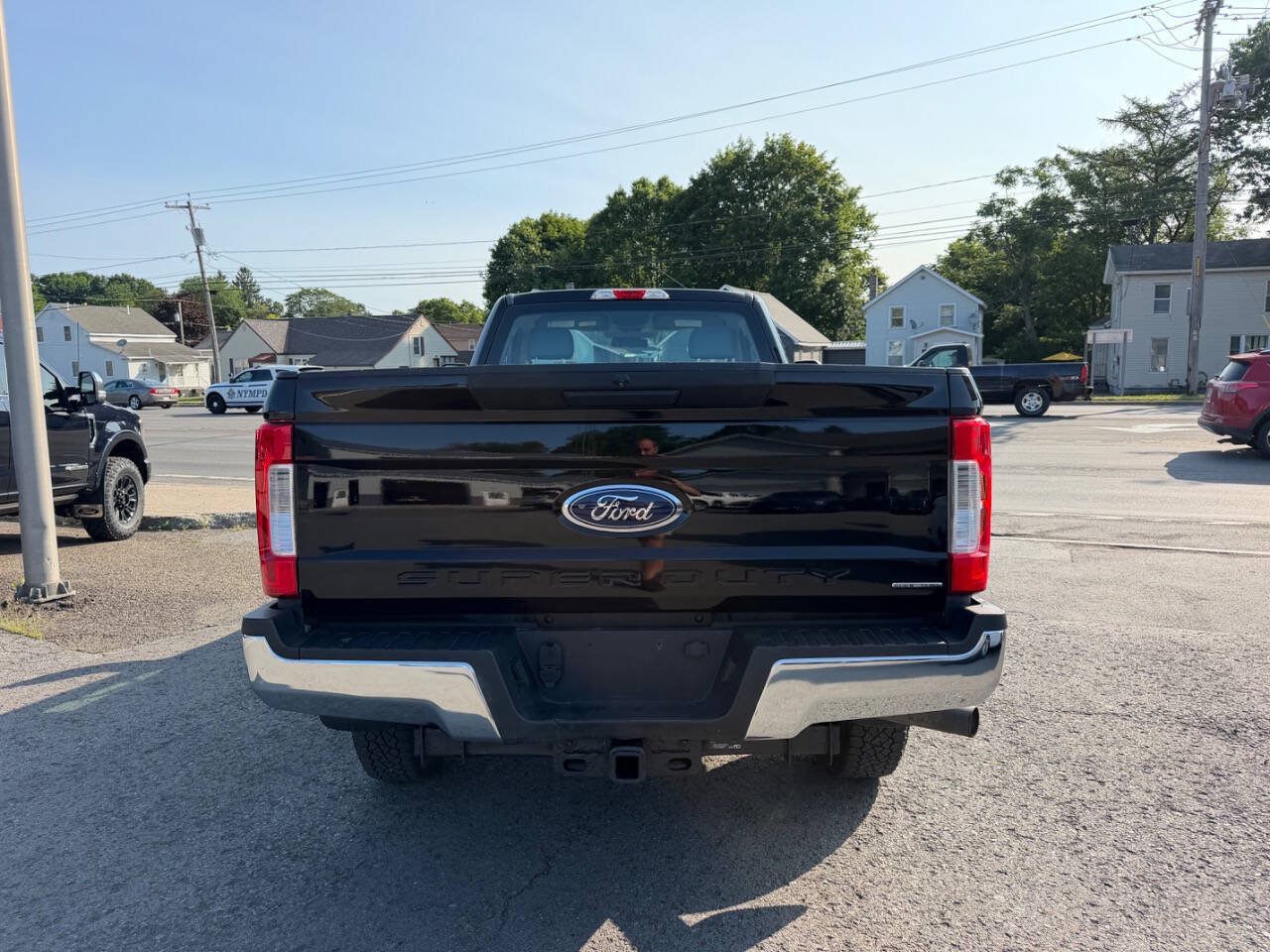 Used 2017 Ford F250 XL w/ Power Equipment Group AWD/4WD image 4