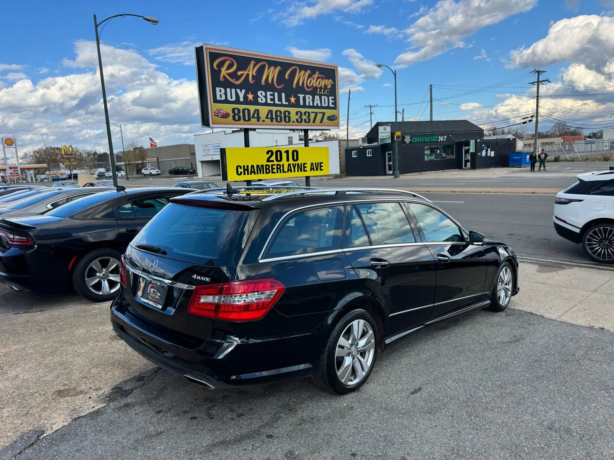 Used 2013 Mercedes-Benz E 350 4MATIC Wagon image 4