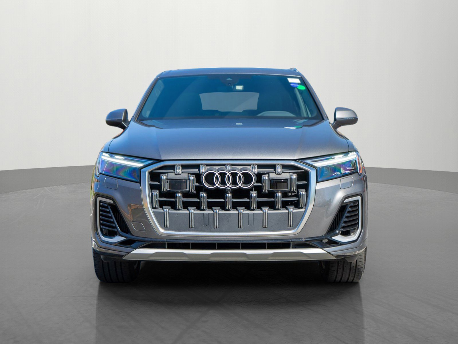 Used 2025 Audi Q7 3.0T Premium Plus AWD/4WD image 2