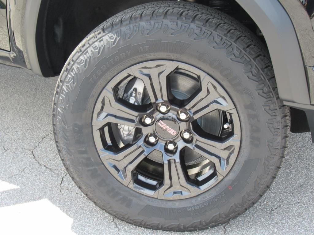 New 2025 GMC Canyon Elevation w/ Convenience Package image 7