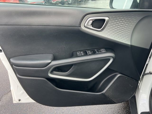 Used 2020 Kia Soul LX image 23