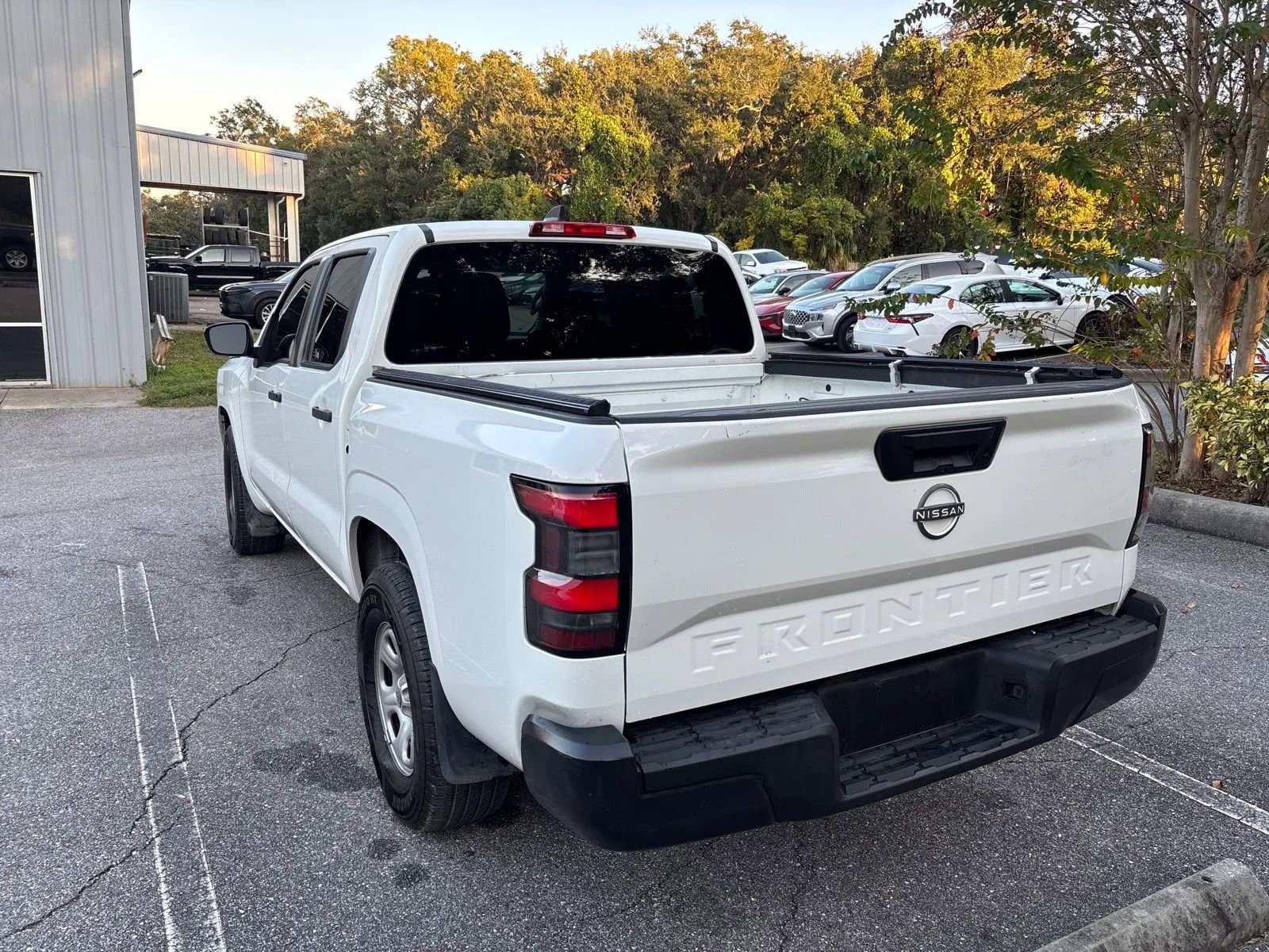 Used 2024 Nissan Frontier S RWD image 7