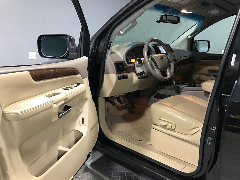 Used 2013 Nissan Armada Platinum image 9