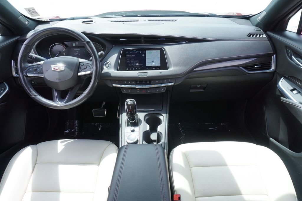 Used 2021 Cadillac XT4 Sport image 11