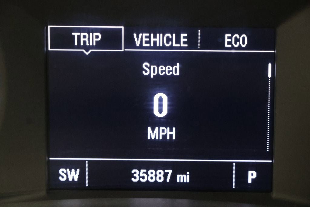 Used 2023 Chevrolet Equinox LS w/ Driver Confidence II Package AWD/4WD image 17