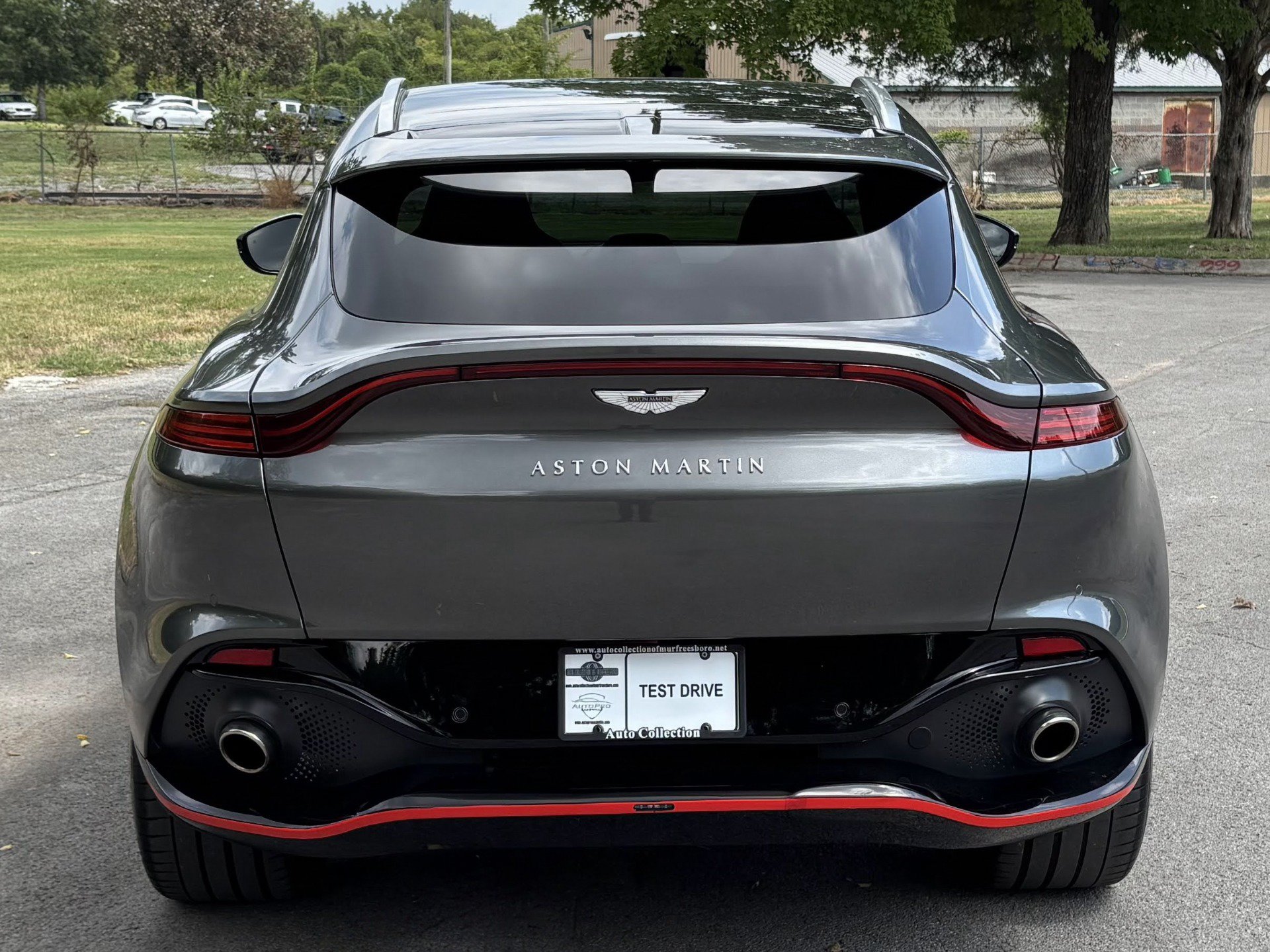 Used 2021 Aston Martin DBX AWD/4WD image 5