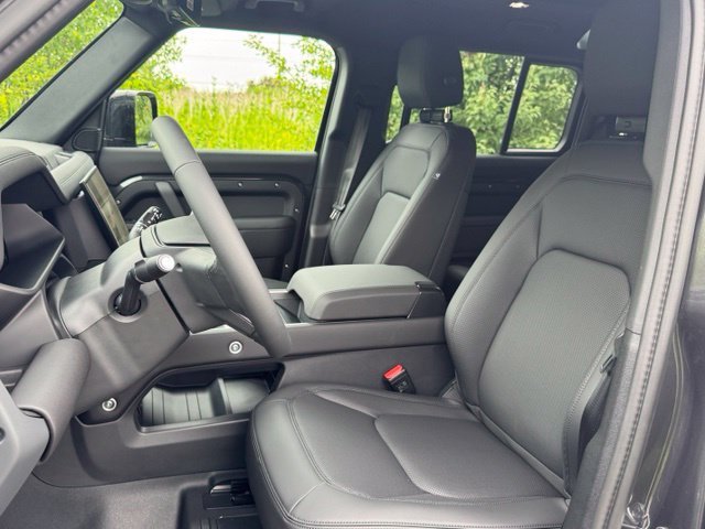 New 2026 Land Rover Defender 110 S AWD/4WD image 10