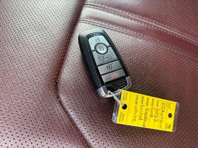 Used 2022 Ford Expedition Max Limited image 17