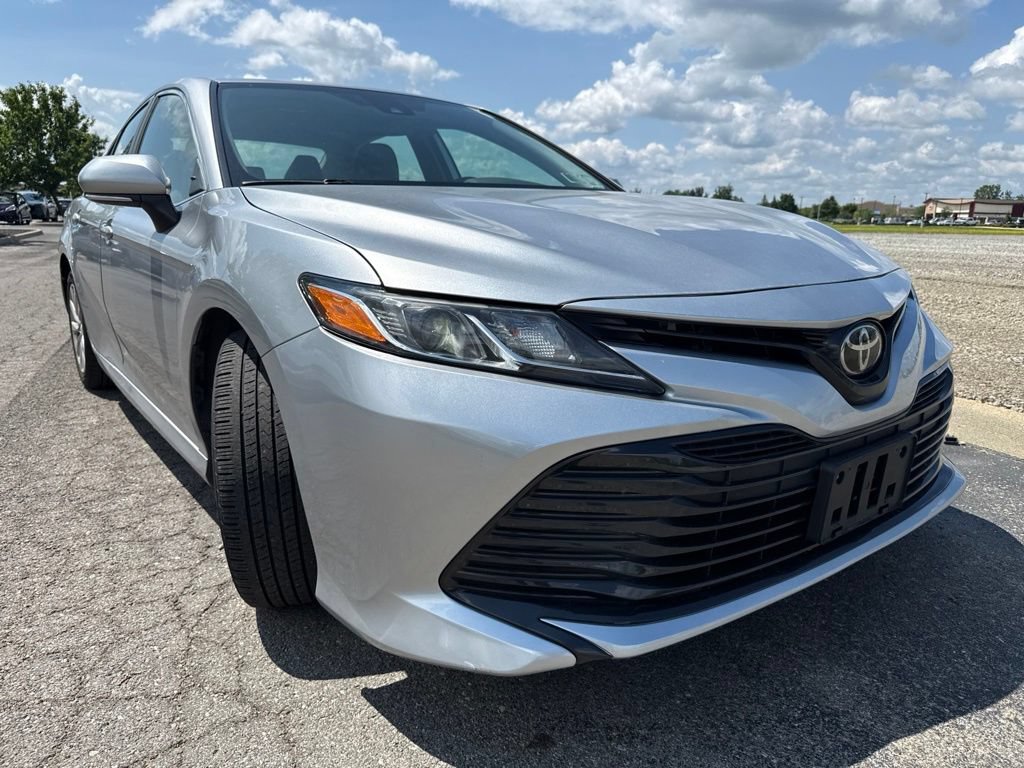 Used 2019 Toyota Camry LE w/ Convenience Package FWD image 11