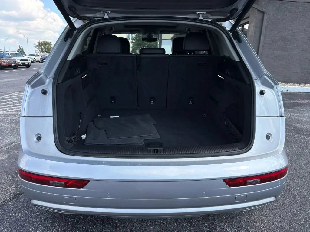 Used 2018 Audi Q5 2.0T Premium Plus w/ Premium Plus Package AWD/4WD image 9