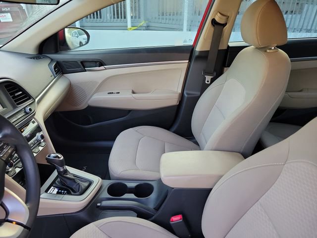 Used 2020 Hyundai Elantra SE image 12