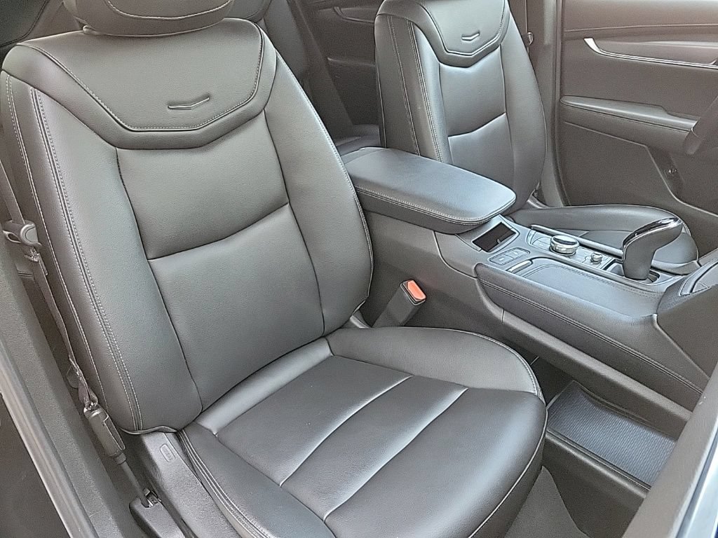 Used 2024 Cadillac XT6 Luxury AWD/4WD image 17